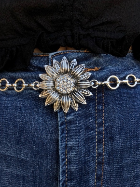 Silver Sunflower Chain Belt - Floral Link Waist Accessory